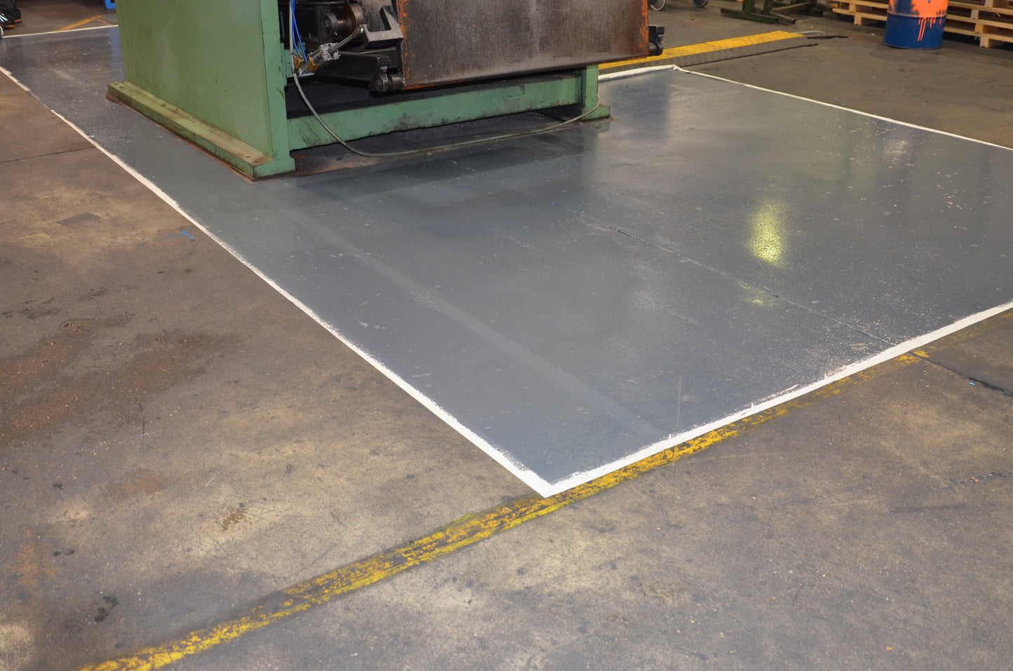 A.M.P.E.R.E Bodenmarkierungsfarbe Traffic Floor Paint - 5l