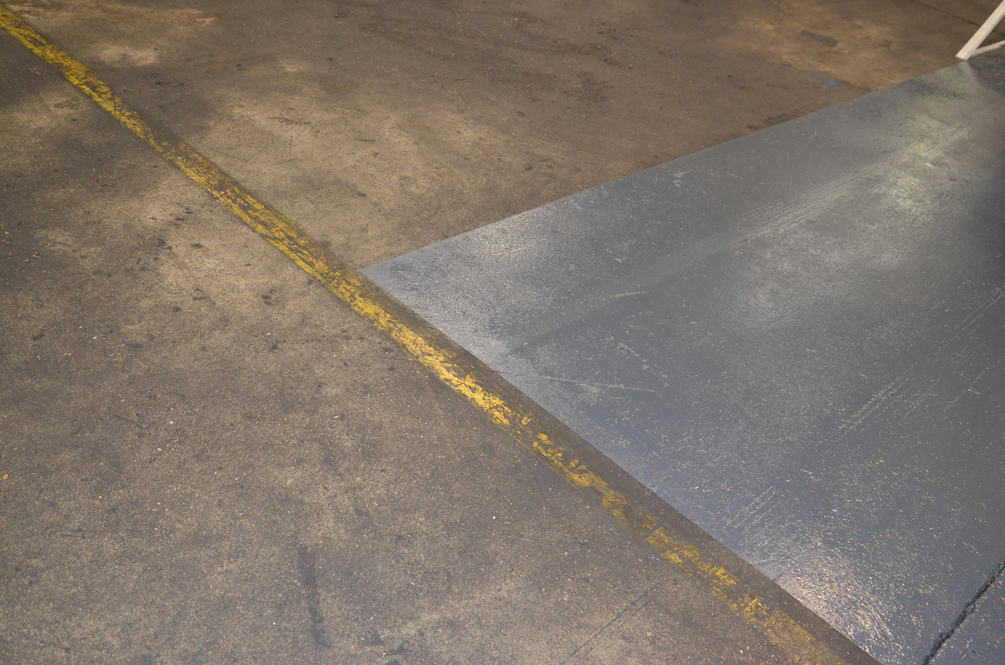 A.M.P.E.R.E Bodenmarkierungsfarbe Traffic Floor Paint - 5l